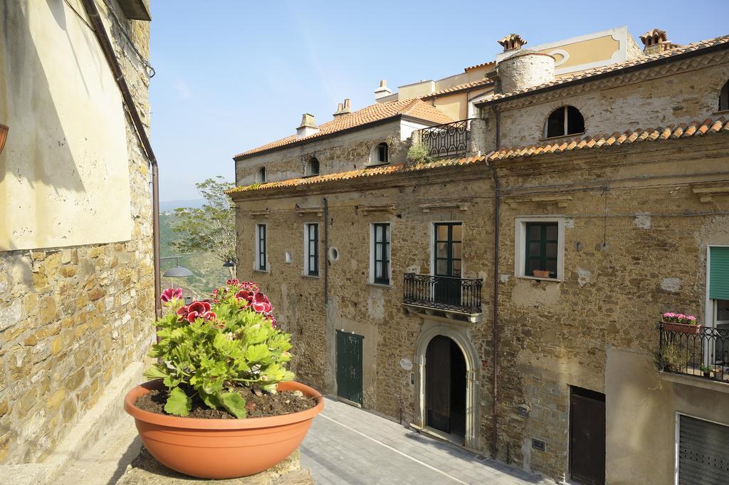 Residenza Matarazzo E Le Sue Soffitte Castellabate Exterior foto
