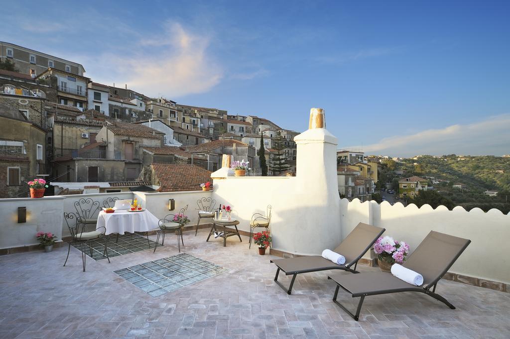 Residenza Matarazzo E Le Sue Soffitte Castellabate Exterior foto