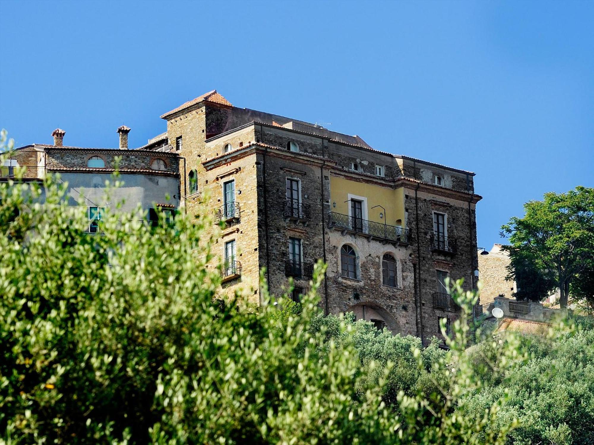 Residenza Matarazzo E Le Sue Soffitte Castellabate Exterior foto